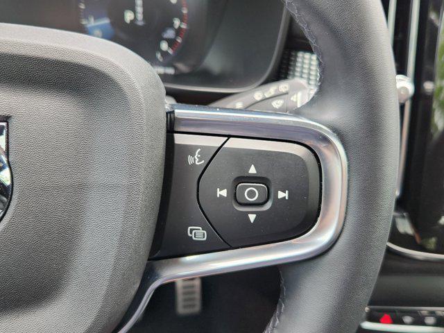 used 2022 Volvo XC40 car, priced at $30,300