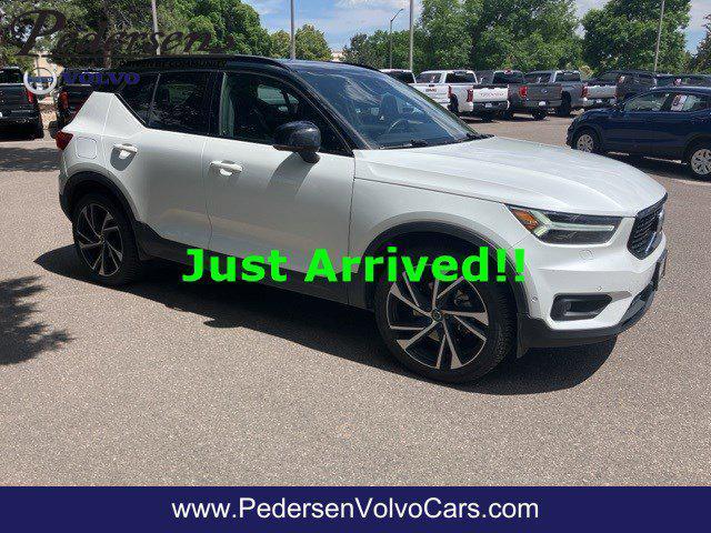 used 2022 Volvo XC40 car