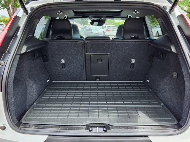 used 2022 Volvo XC40 car, priced at $30,300