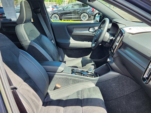 used 2022 Volvo XC40 car, priced at $26,300