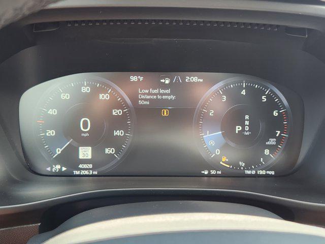 used 2022 Volvo XC40 car, priced at $26,300