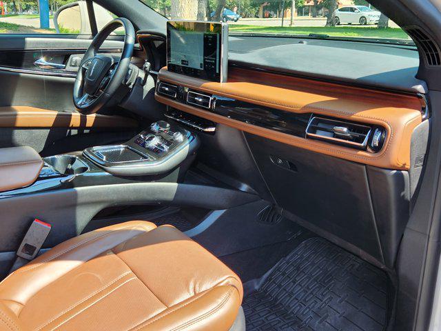 used 2022 Lincoln Nautilus car, priced at $38,800