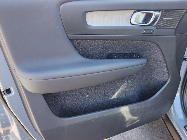 used 2023 Volvo XC40 car, priced at $29,300