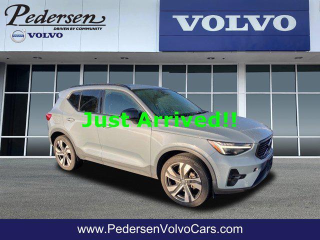 used 2023 Volvo XC40 car, priced at $31,300