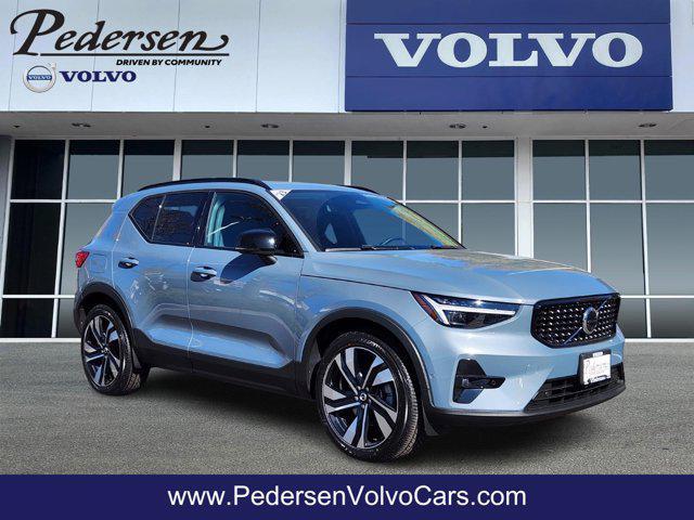 used 2023 Volvo XC40 car, priced at $29,300