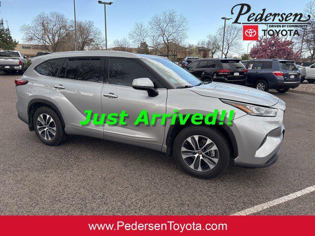 used 2020 Toyota Highlander car, priced at $34,300