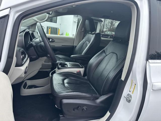 used 2022 Chrysler Pacifica car, priced at $19,000