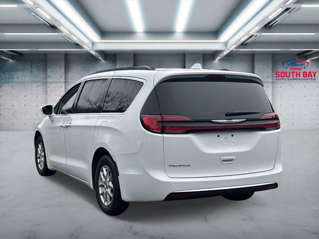 used 2022 Chrysler Pacifica car, priced at $19,000
