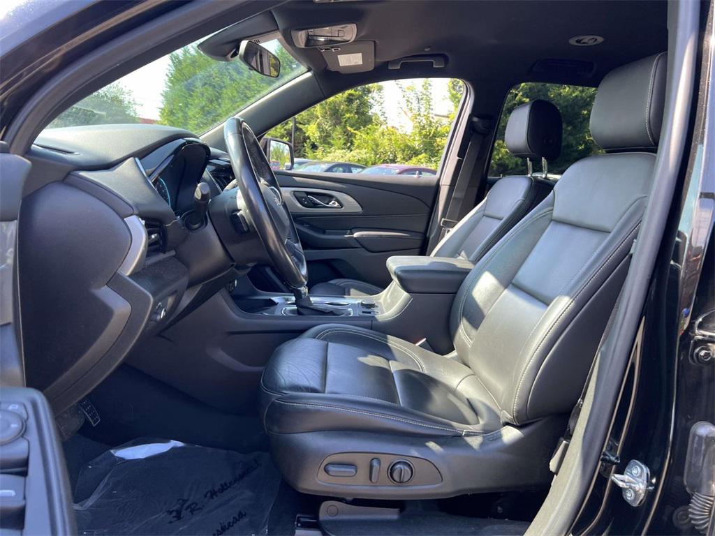 used 2022 Chevrolet Traverse car, priced at $23,942