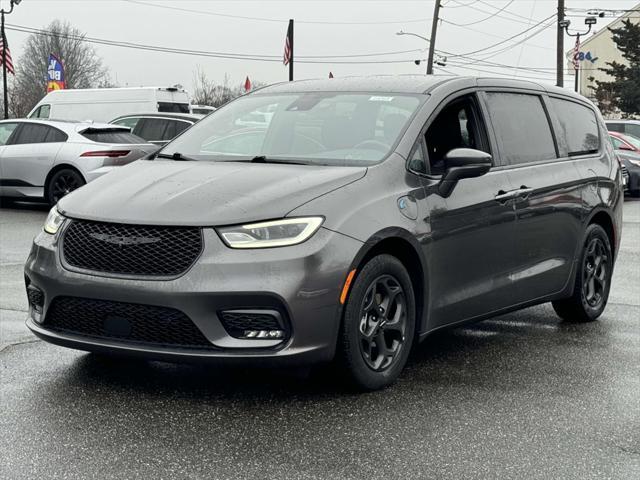 used 2022 Chrysler Pacifica Hybrid car, priced at $24,000