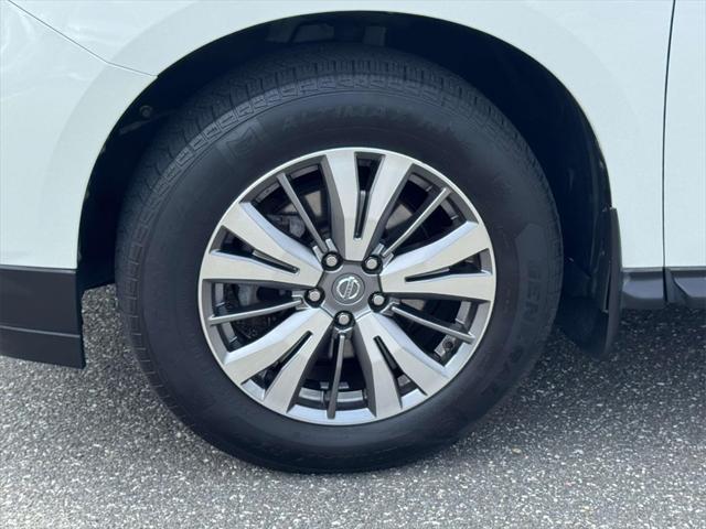 used 2019 Nissan Pathfinder car, priced at $12,994