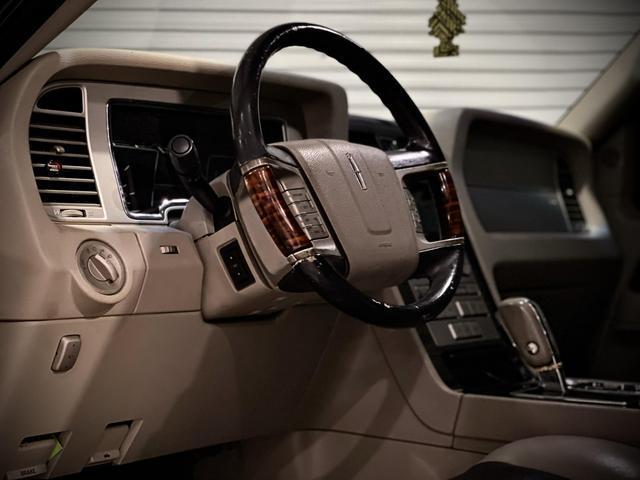 used 2008 Lincoln Navigator car, priced at $4,999