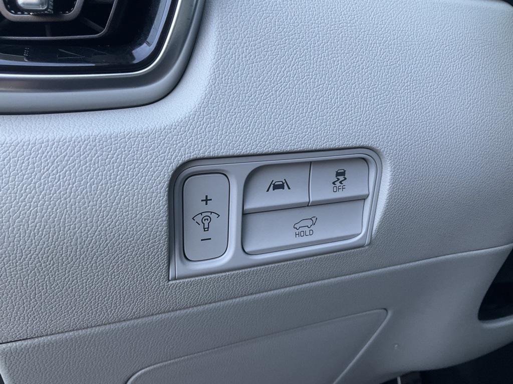 used 2023 Kia Sorento Hybrid car, priced at $29,682