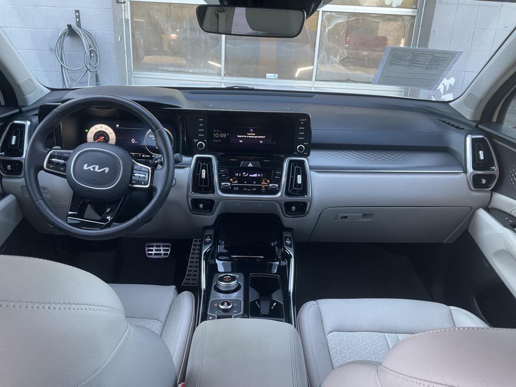 used 2023 Kia Sorento Hybrid car, priced at $29,682