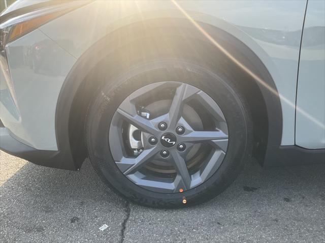 new 2025 Kia K4 car, priced at $23,682