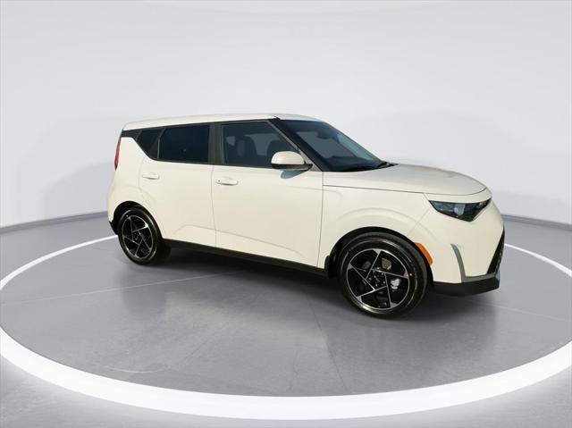 new 2025 Kia Soul car, priced at $24,882