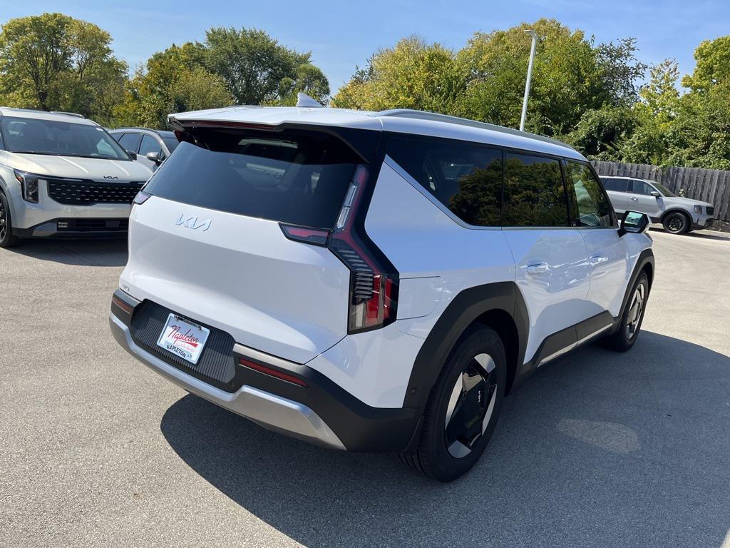 new 2026 Kia EV9 car, priced at $59,066
