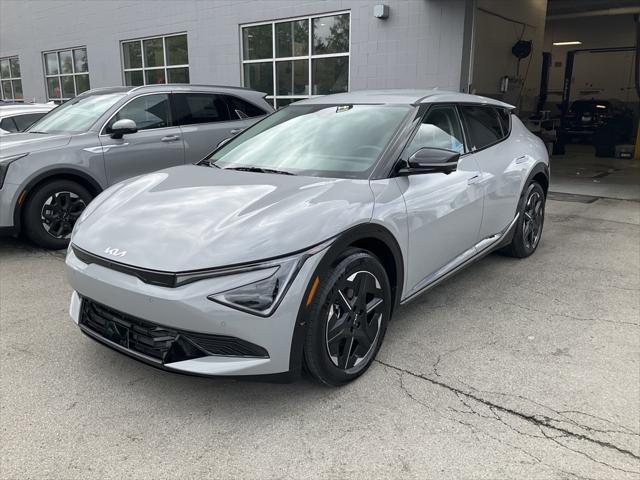 new 2025 Kia EV6 car, priced at $53,275
