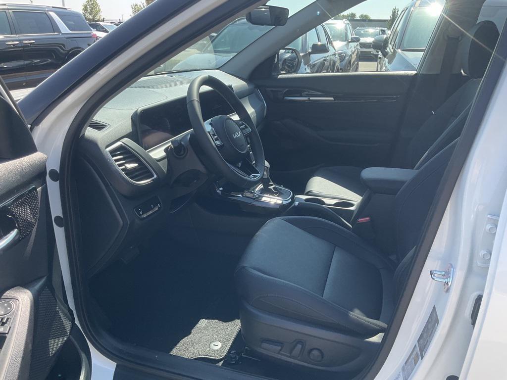 new 2026 Kia Seltos car, priced at $28,068
