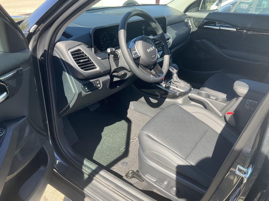 new 2026 Kia Seltos car, priced at $29,156