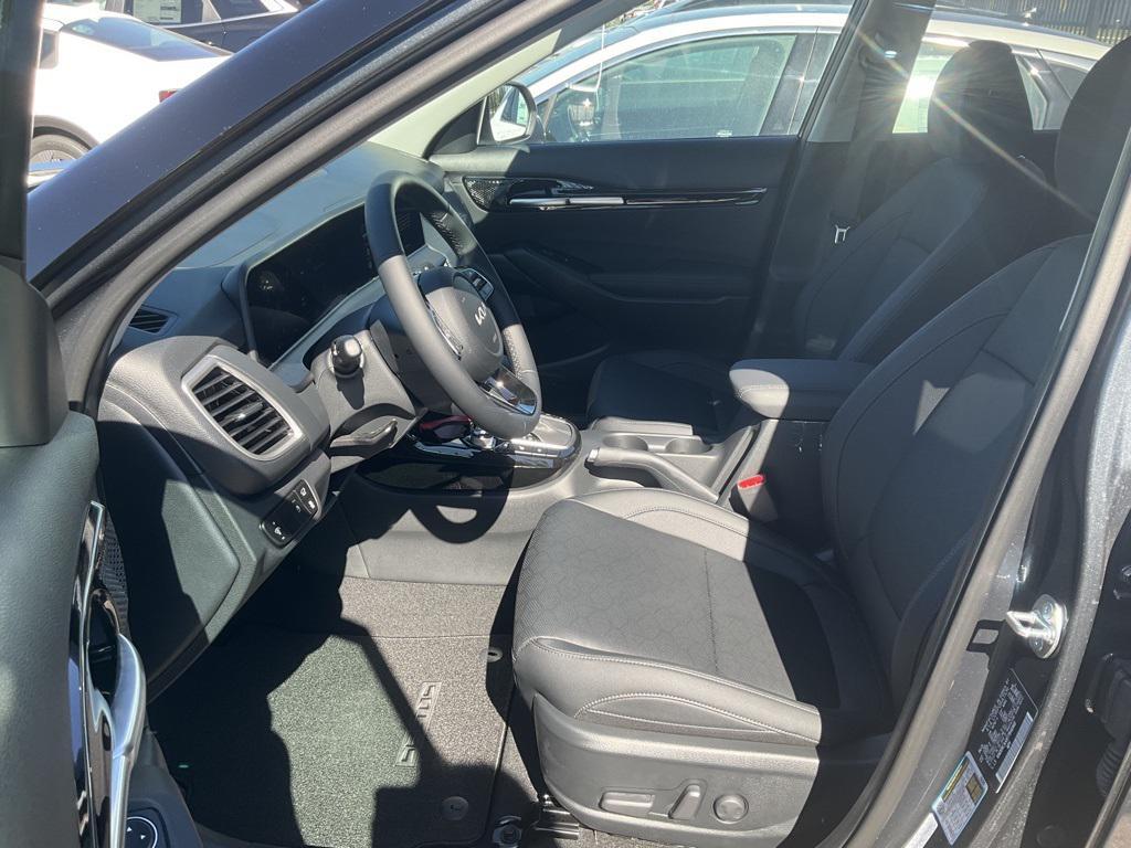new 2026 Kia Seltos car, priced at $29,156