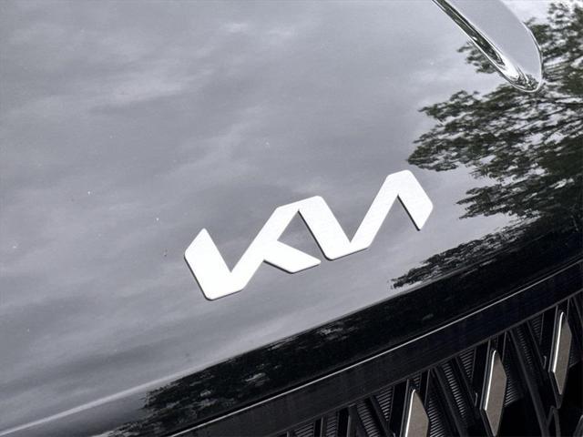 new 2025 Kia Carnival car, priced at $41,413