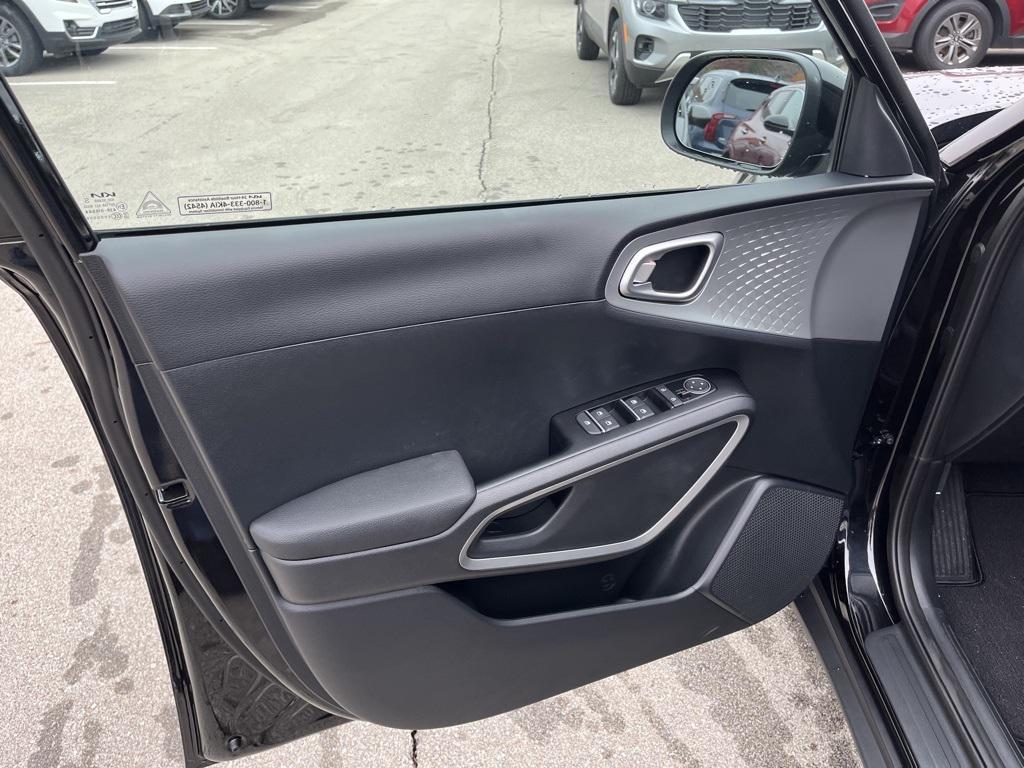 new 2025 Kia Soul car, priced at $22,011