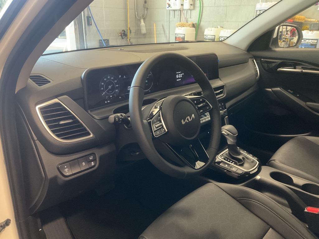 new 2026 Kia Seltos car, priced at $30,291