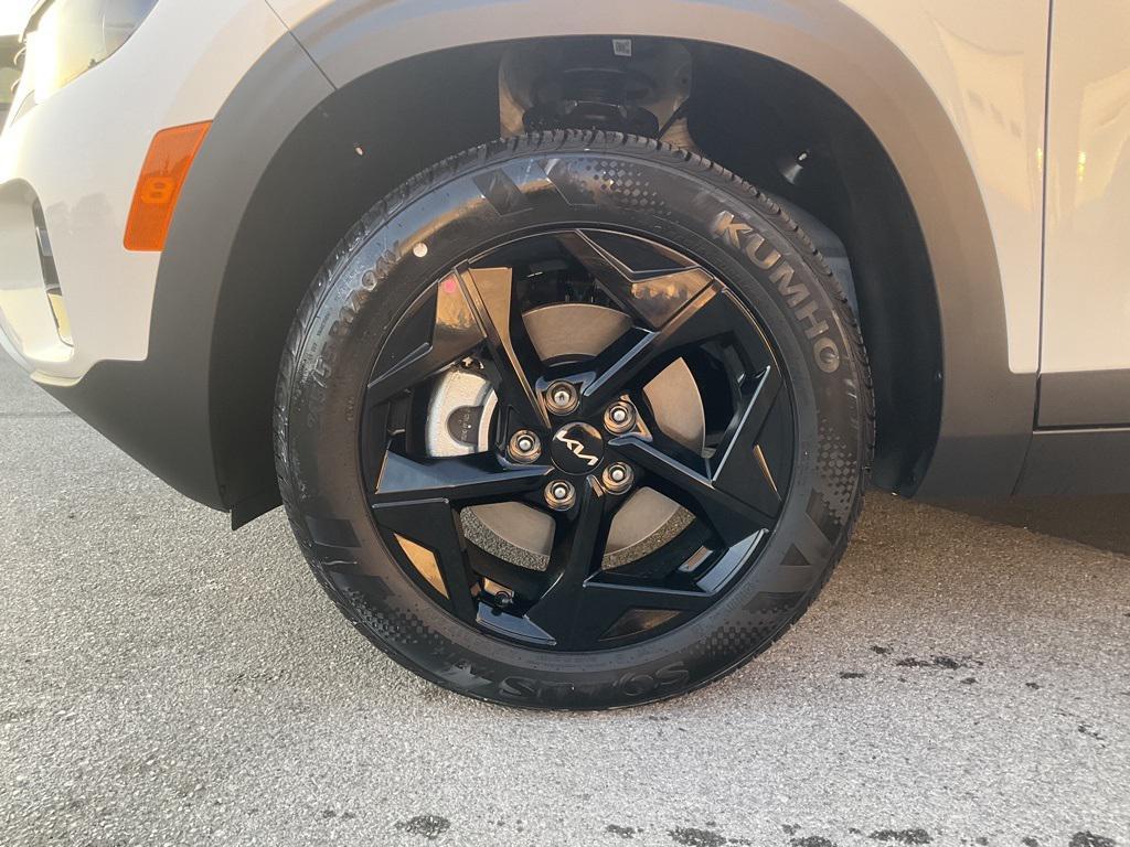 new 2026 Kia Seltos car, priced at $30,291