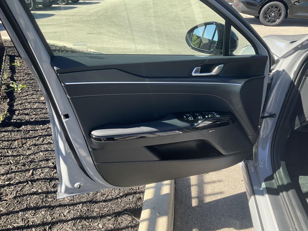 new 2026 Kia K5 car, priced at $30,766