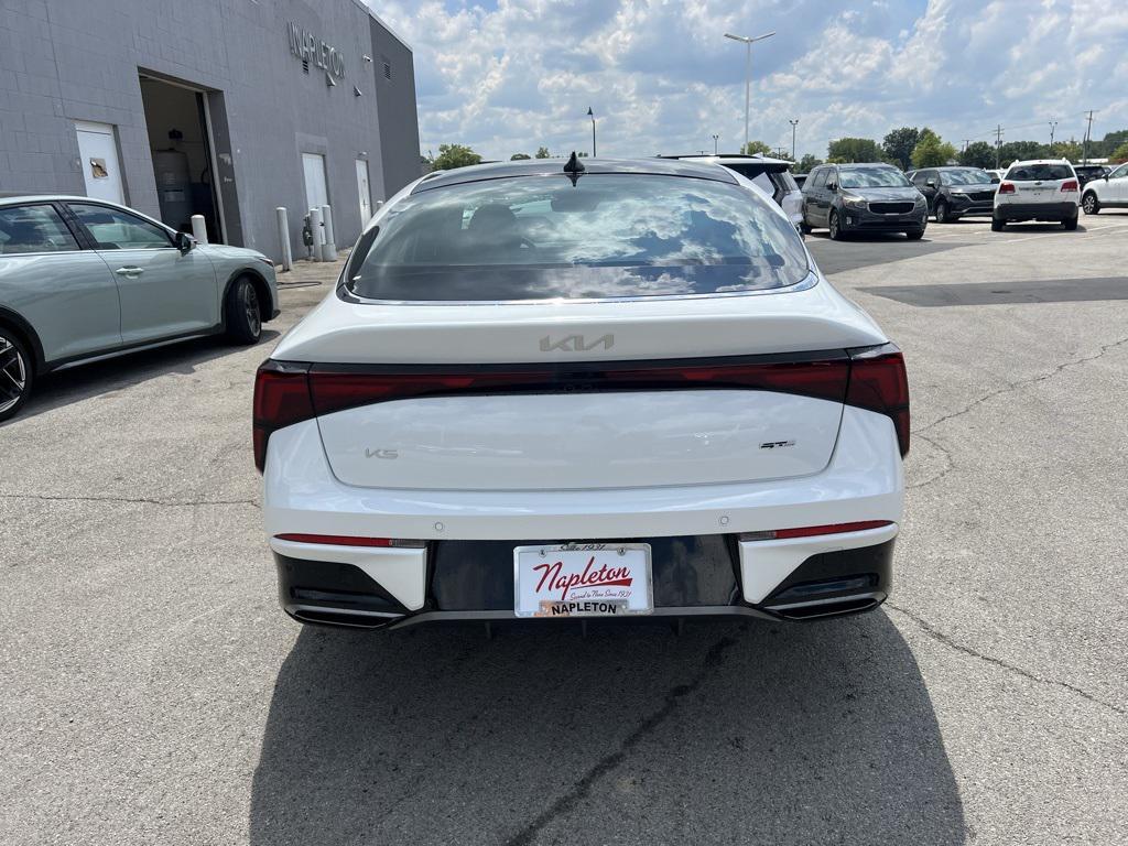 new 2026 Kia K5 car, priced at $33,215