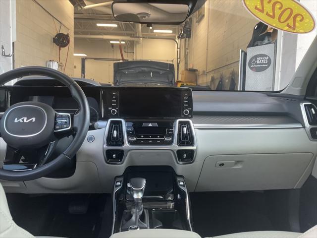 used 2022 Kia Sorento car, priced at $27,984