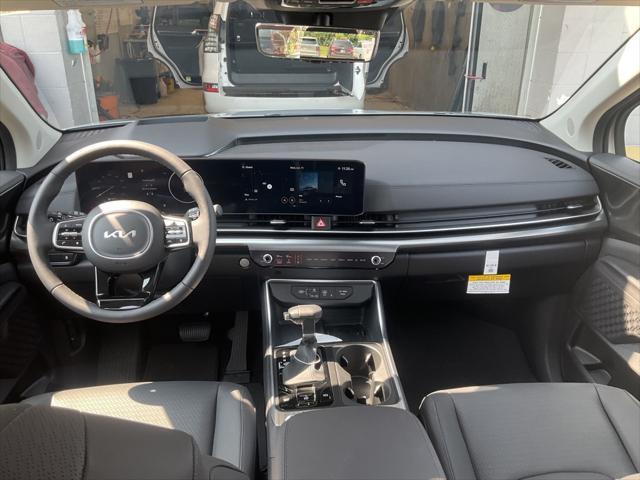 new 2025 Kia Carnival car, priced at $52,117