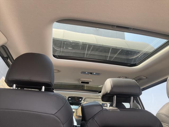 new 2025 Kia Carnival car, priced at $52,117