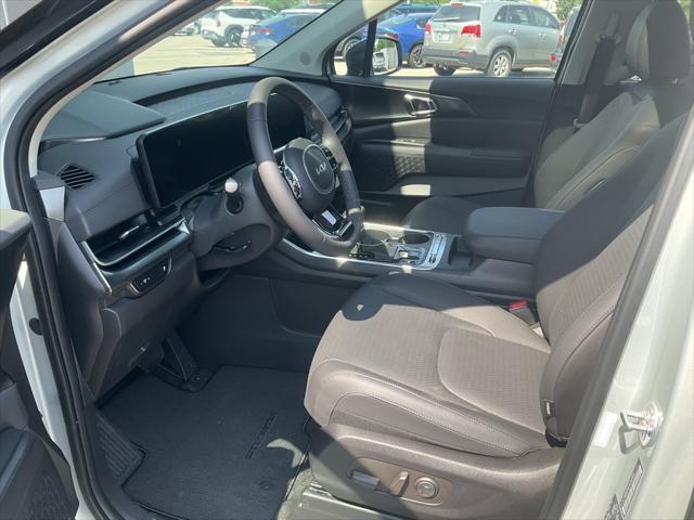 new 2025 Kia Carnival car, priced at $52,117