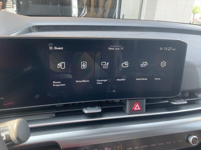new 2025 Kia Carnival car, priced at $52,117