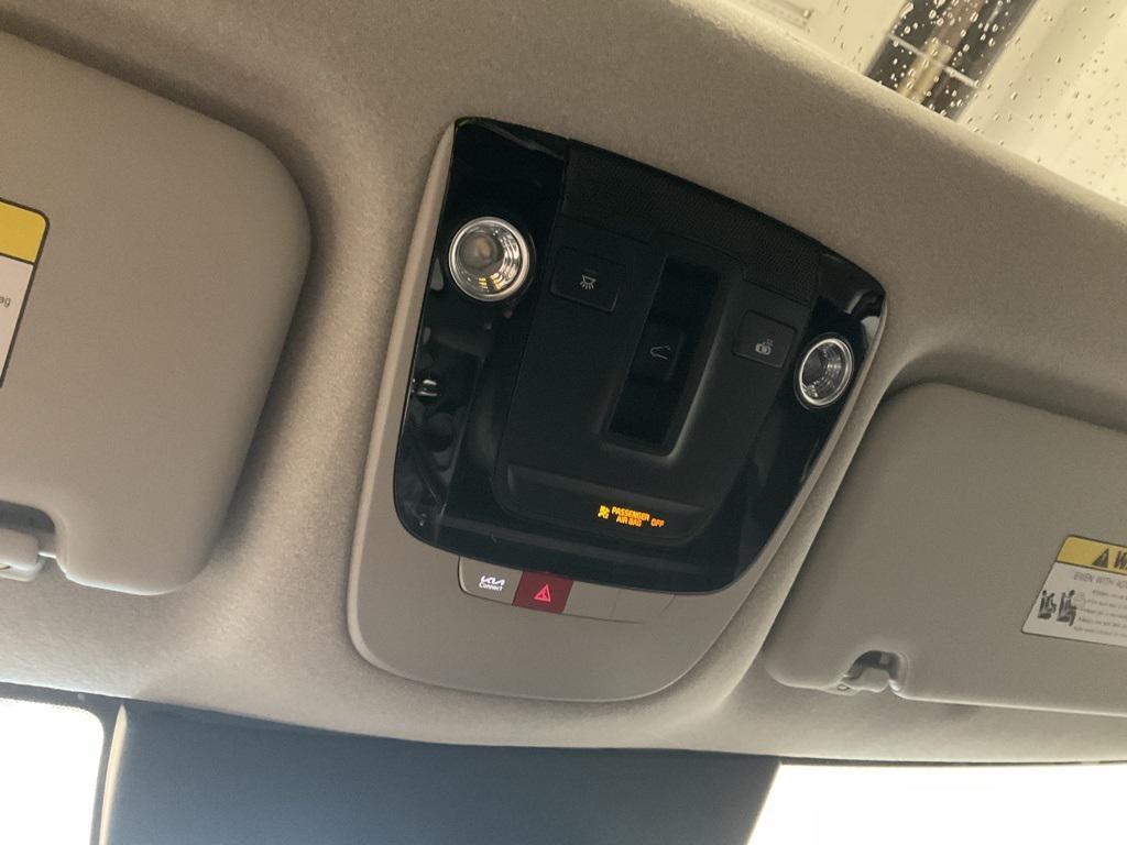new 2025 Kia Niro car, priced at $32,685