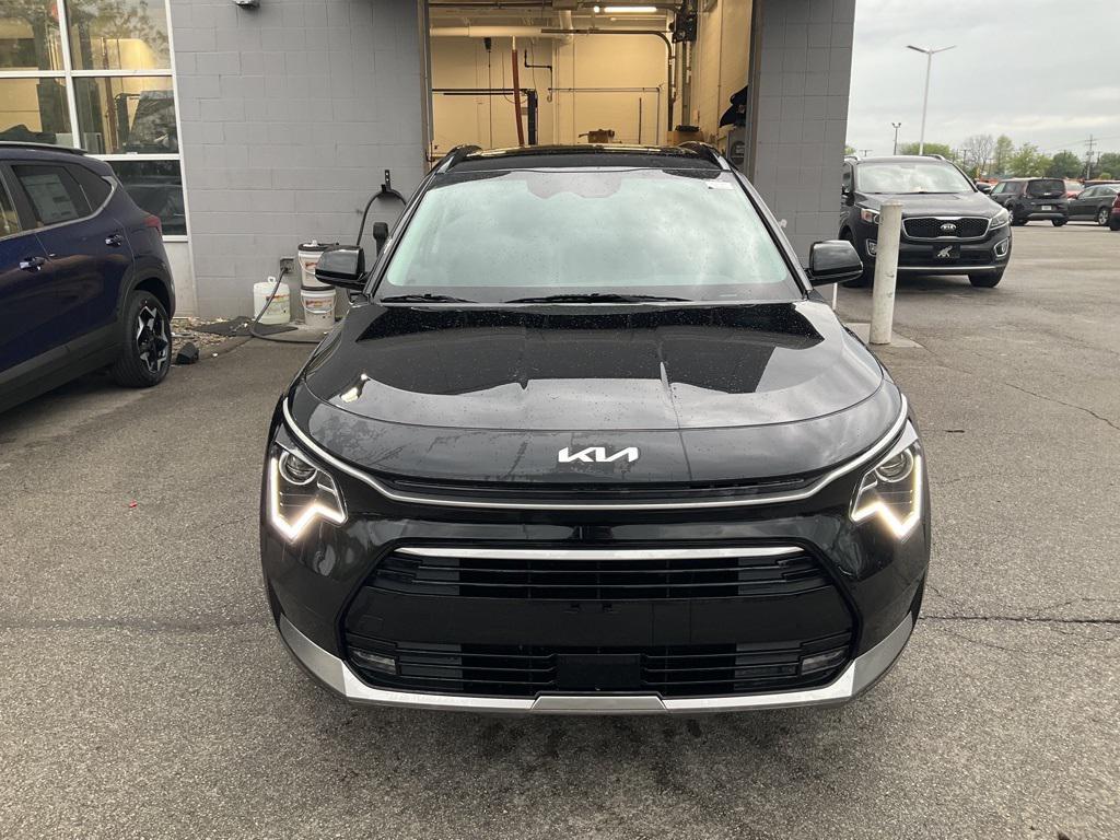 new 2025 Kia Niro car, priced at $32,685
