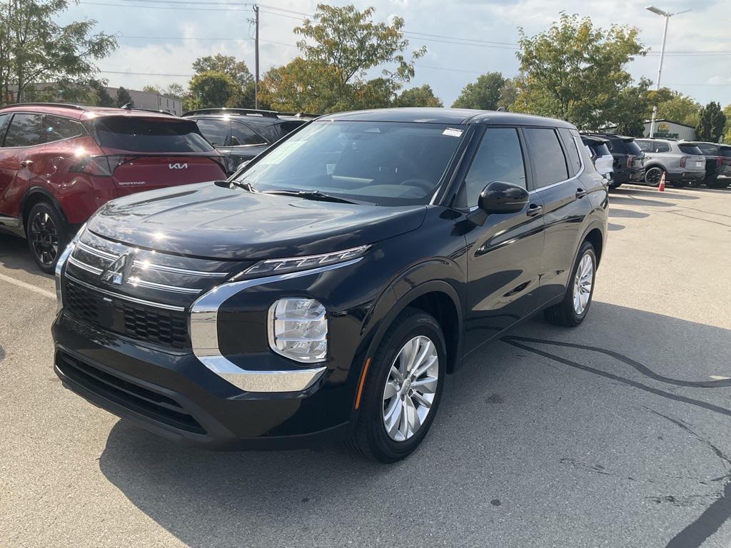 used 2025 Mitsubishi Outlander car, priced at $26,990