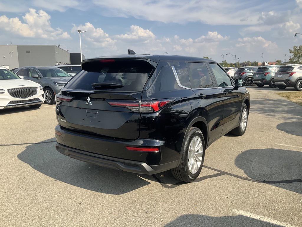 used 2025 Mitsubishi Outlander car, priced at $26,990