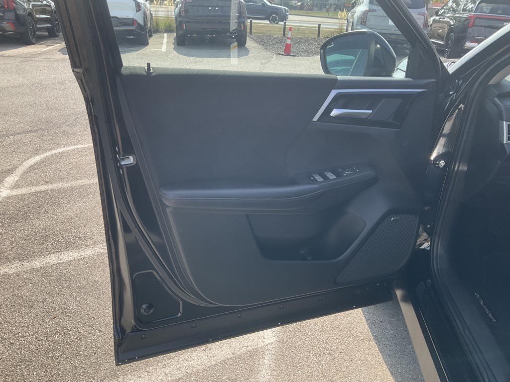 used 2025 Mitsubishi Outlander car, priced at $26,990