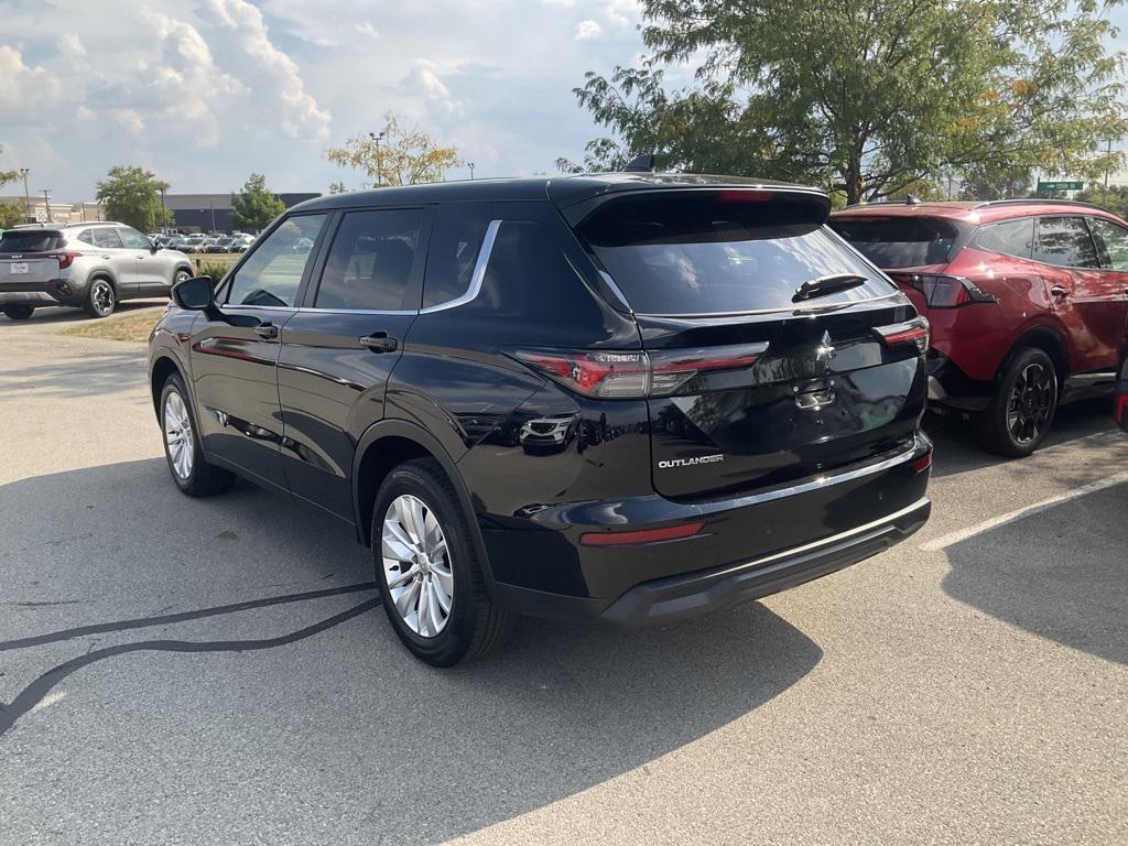 used 2025 Mitsubishi Outlander car, priced at $26,990