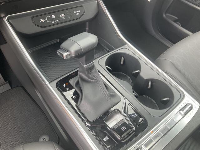 new 2025 Kia Carnival car, priced at $45,640