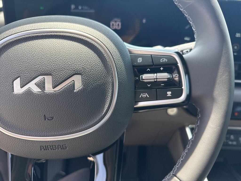 new 2026 Kia Carnival Hybrid car, priced at $43,472