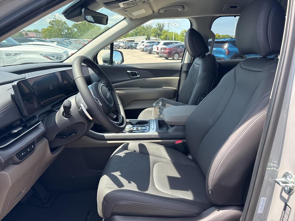 new 2026 Kia Carnival Hybrid car, priced at $43,472