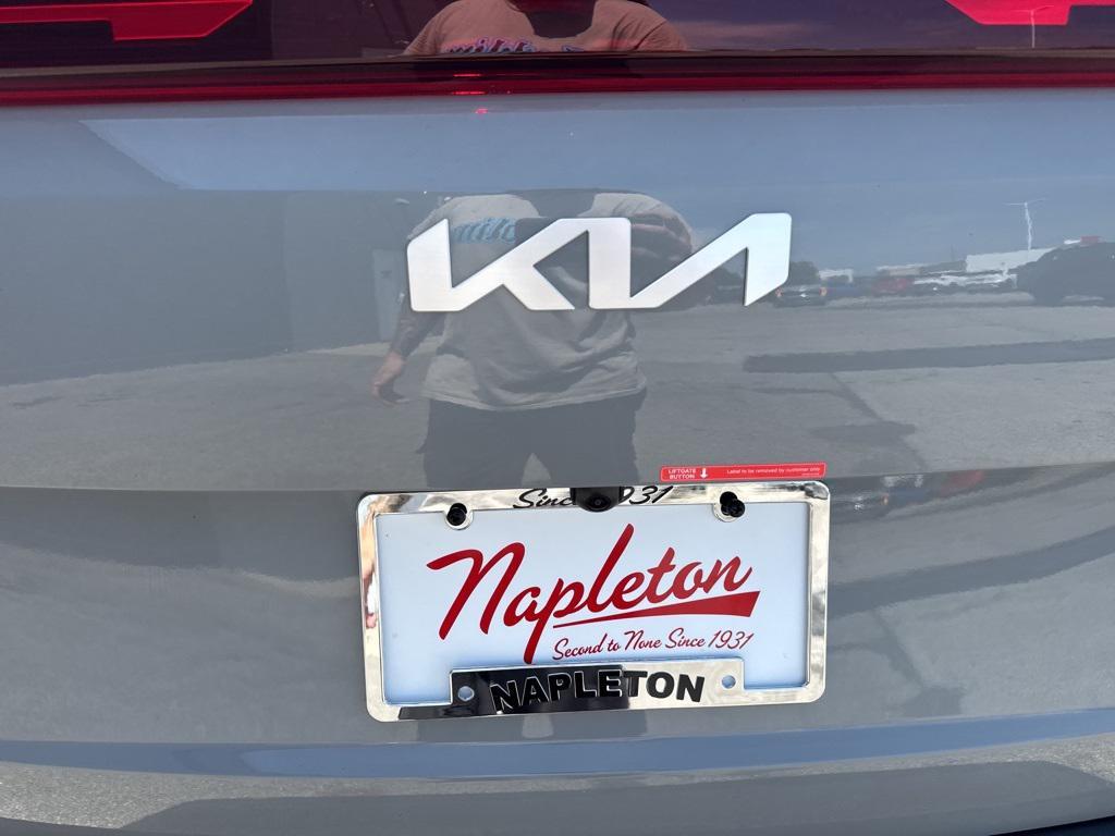 new 2026 Kia Carnival Hybrid car, priced at $43,472