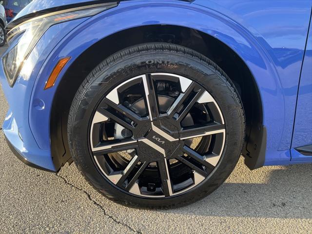 new 2025 Kia EV6 car, priced at $58,370