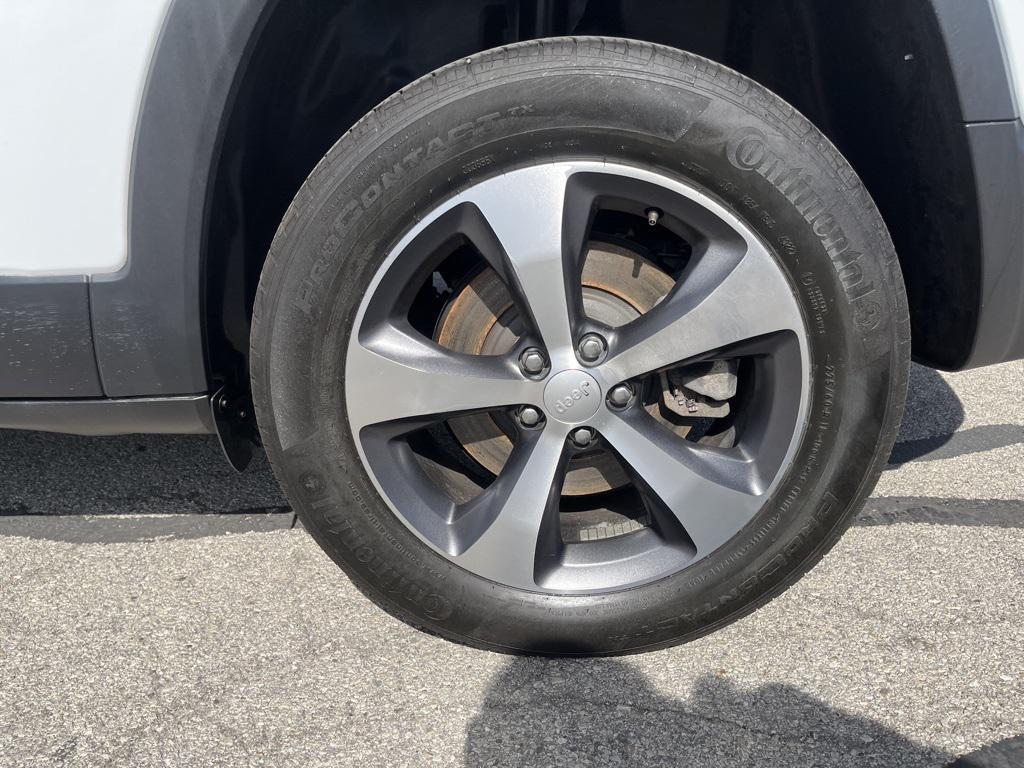 used 2022 Jeep Cherokee car, priced at $24,380