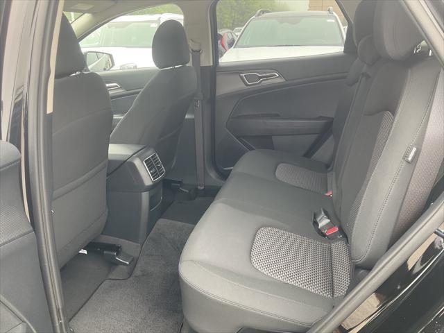 new 2025 Kia Sportage Hybrid car, priced at $30,135