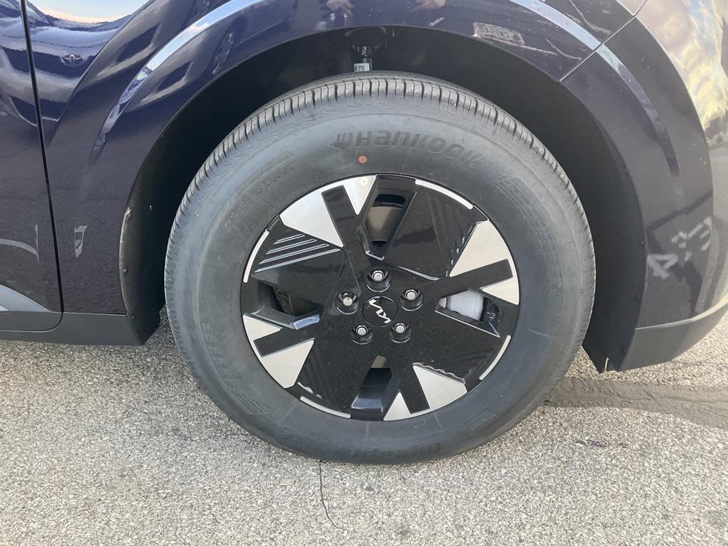 new 2026 Kia Carnival Hybrid car, priced at $40,556